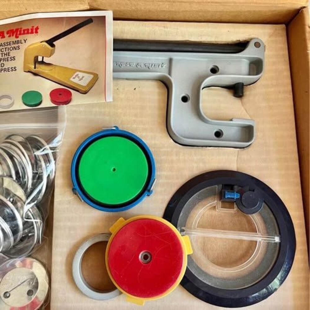 Vintage Badge-A-Minit New Master Kit! Button maker